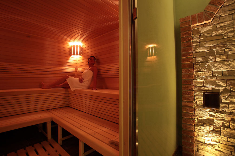 Wine Wellness Hotel Amande Hustopece Exterior photo